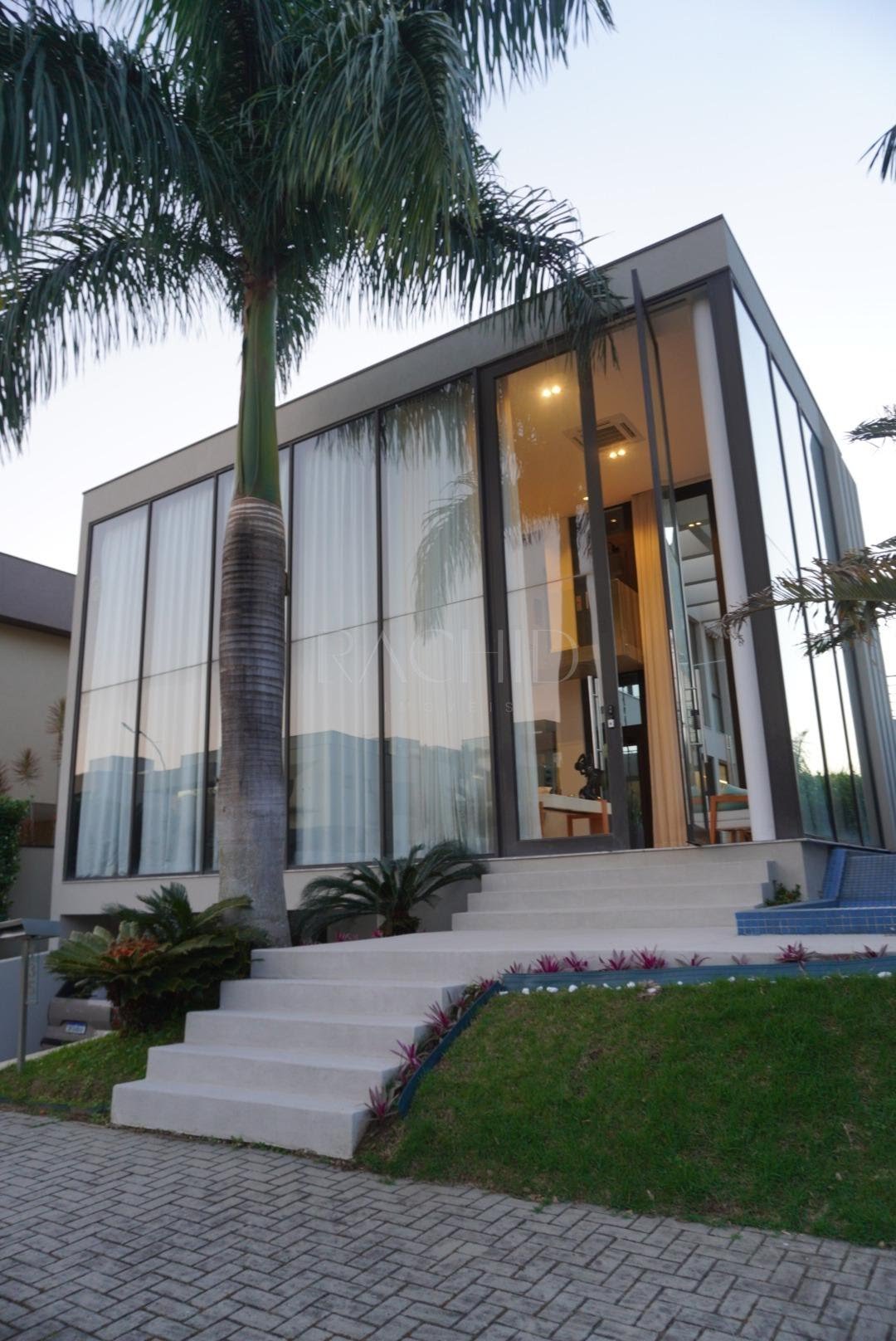 Casa em condomínio em Urbanova
